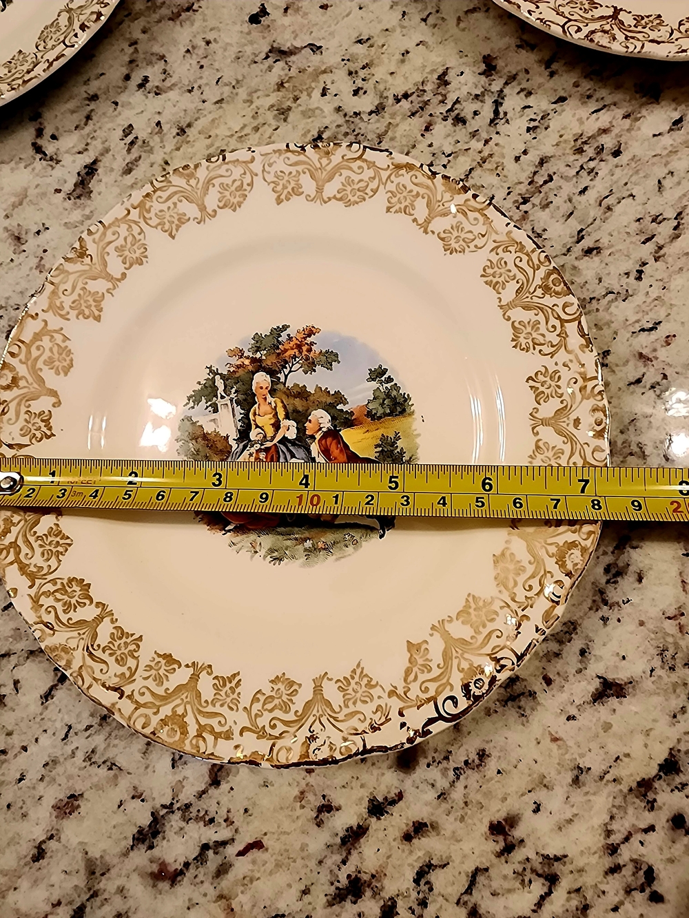 VTG- 6 Dessert Plates - Picture 3 of 4